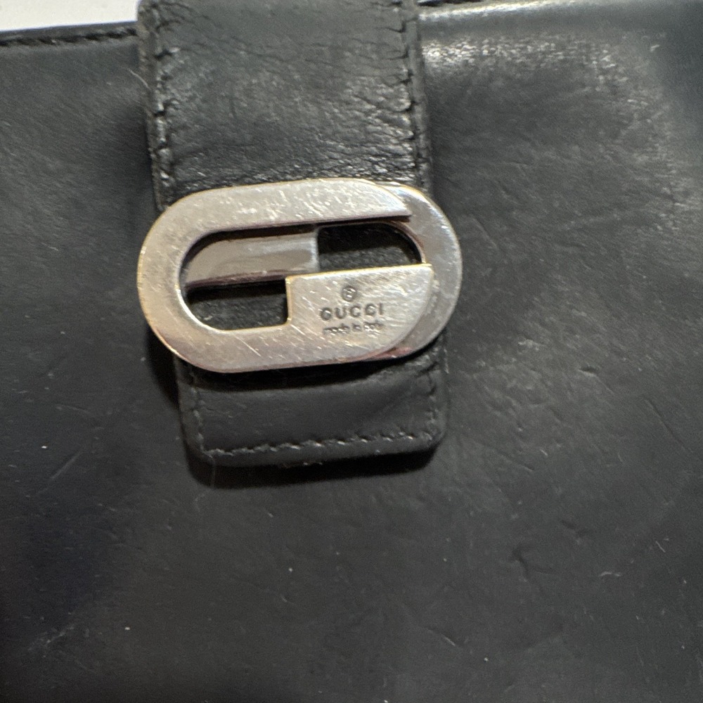 Gucci Black Snap Wallet w/ Logo Hardware, Coin Pocket & Credit Card Slots - Picture 2 of 16